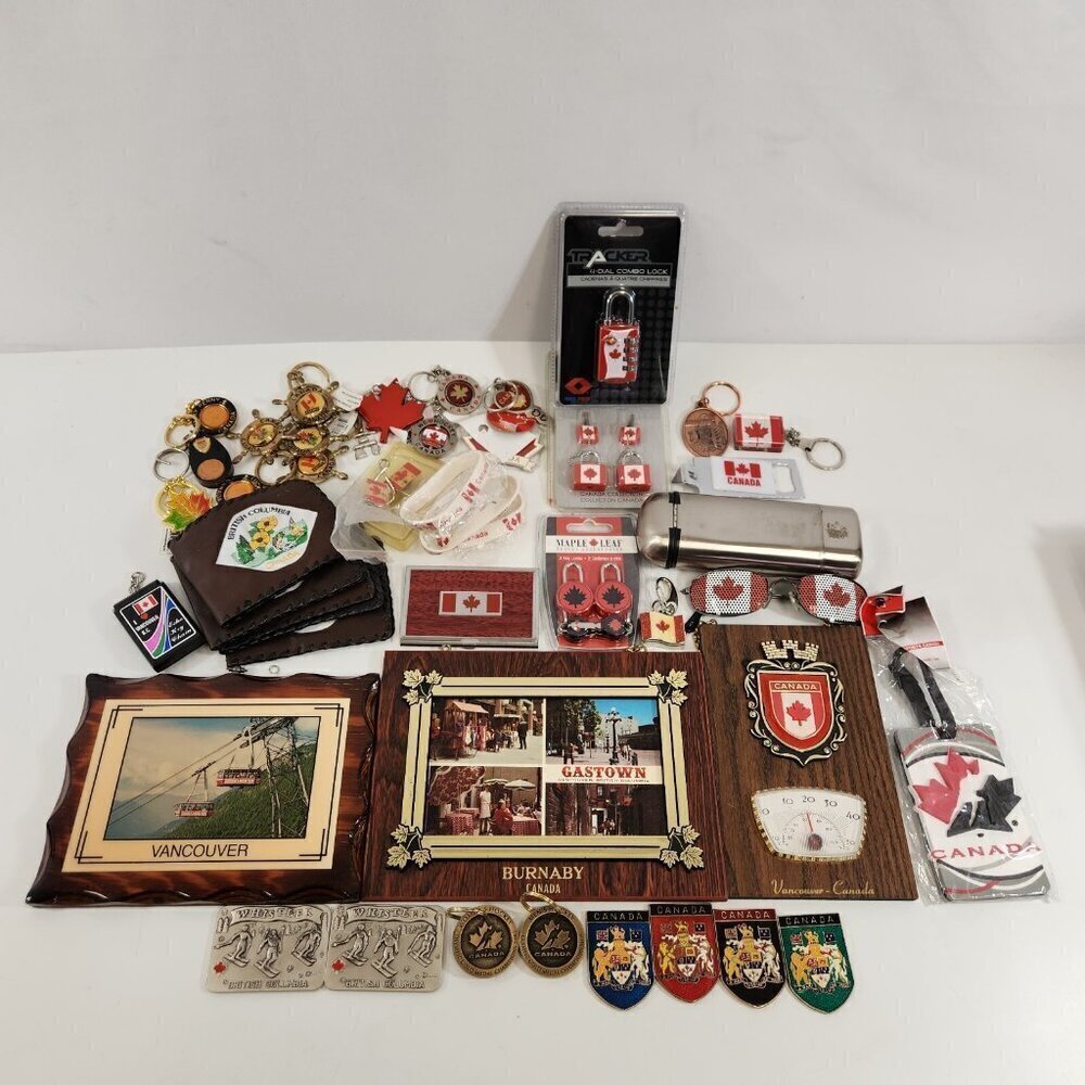 Canada Souvenir Lot Vtg Vancouver Gastown Keychain Magnet Wallets Luggage Lock +